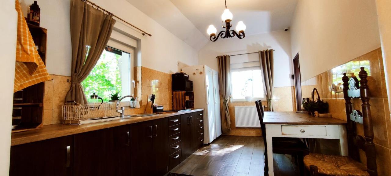Gorski Widok Karpacz Apartamenty I Pokoje- Salon Kominkowy Exterior photo